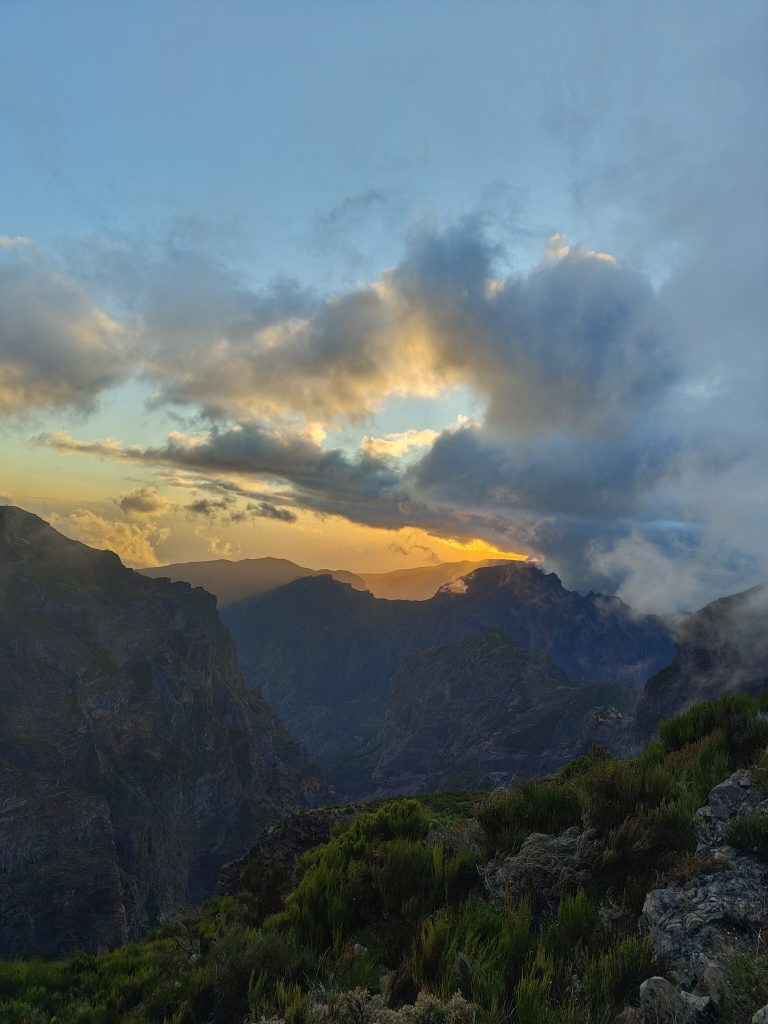 Best sunset spot in Madeira, Pico do Arieiro